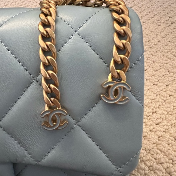 *SOLD*NWT Chanel 22P Quilted Pending CC Small Classic Flap Lambskin w Receipt! - Picture 10 of 13